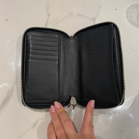 Marc Jacobs Black leather Wristlet - Picture 5 of 5